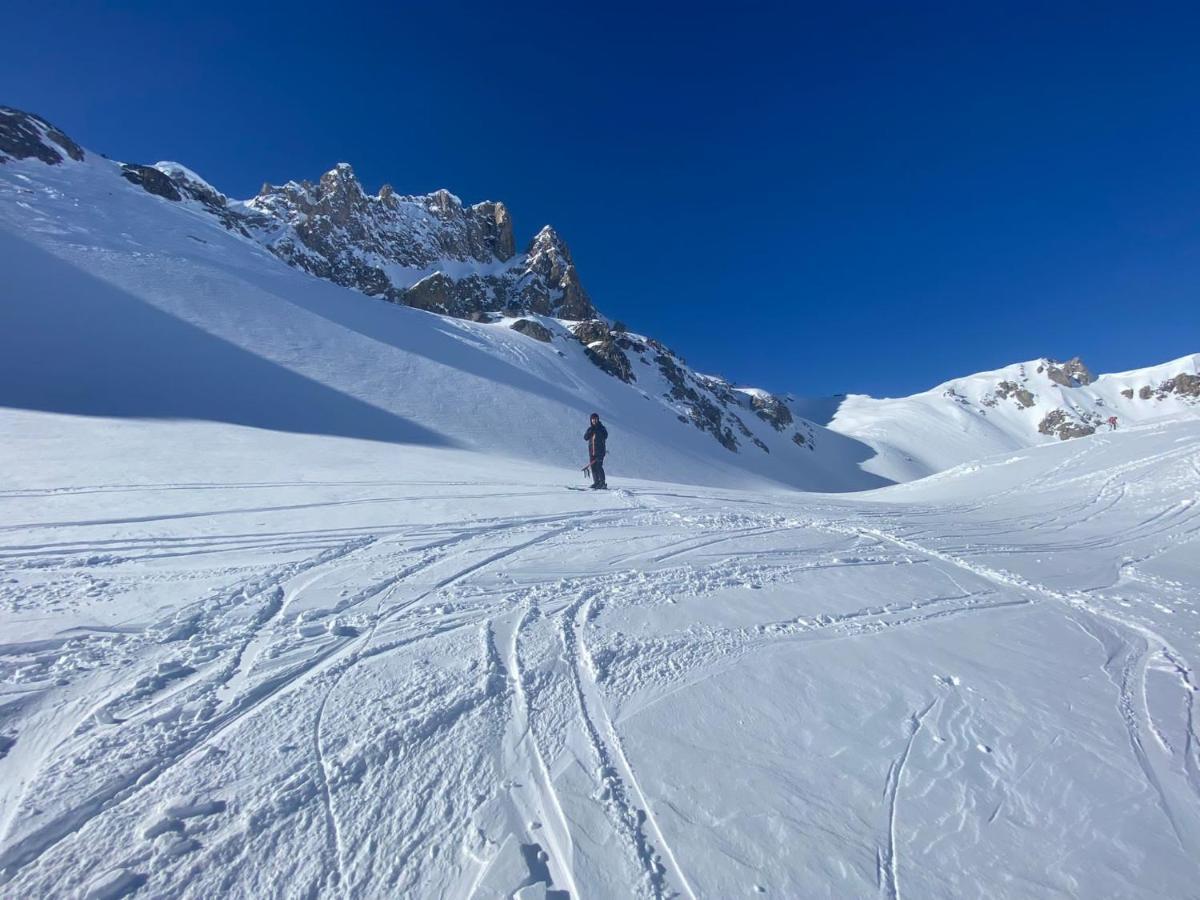 Chalet Hotel L'Ecrin تينْيِ المظهر الخارجي الصورة